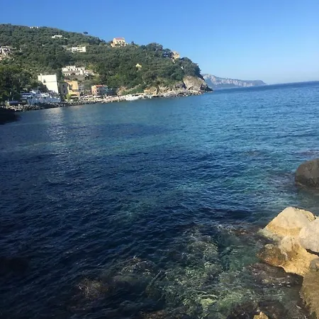 Relais Del Mare Con Terrazza Fronte Mare Free Parking Apartment Massa Lubrense Exterior photo